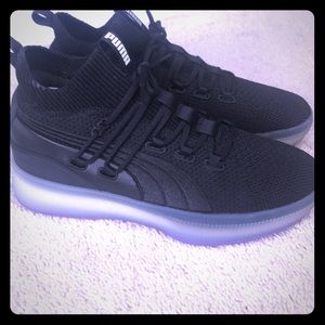 Men’s Puma sneakers